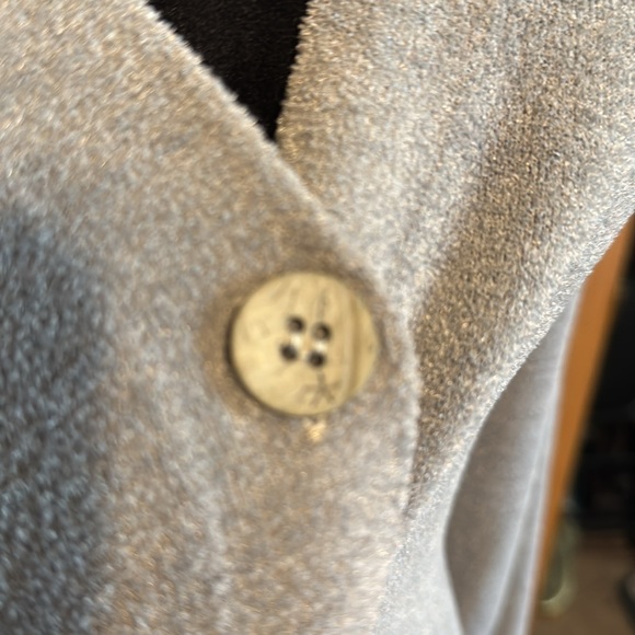 Barefoot Dreams CozyChic Ultra Lite Cardigan Color is Moonbeam XS, Small NWOT - Picture 3 of 3